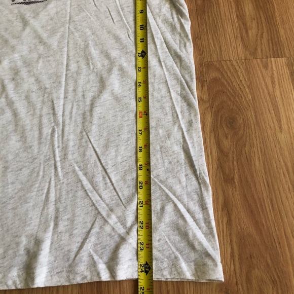 4 shirts VICTORIA’S SECRET Tee Shirts - Picture 3 of 11